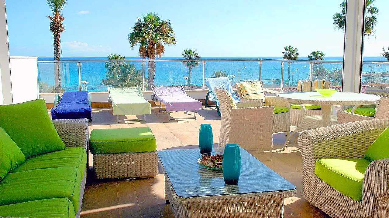 Pallinion Apartment Beachfront contacts